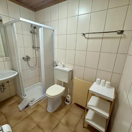 Near Afritzer & Verditz Trails Apartament