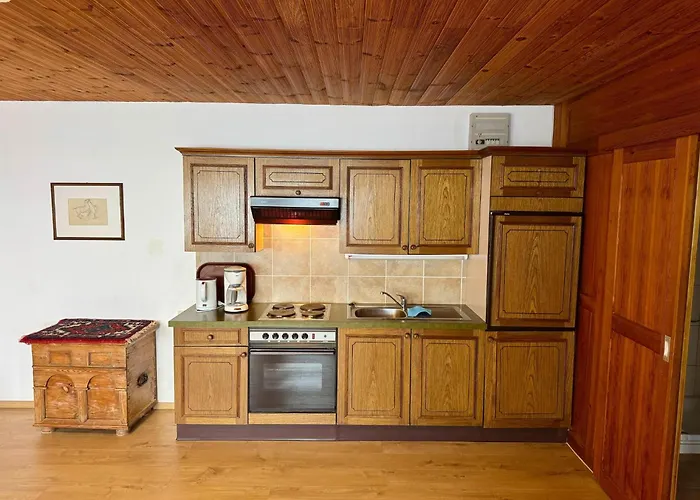 Near Afritzer & Verditz Trails דירה